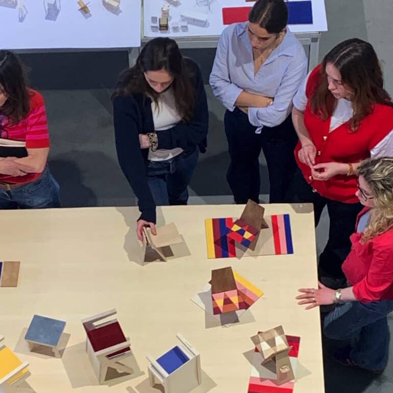 Exposition – Le Laboratoire Maxime Old : quand nos étudiants et étudiantes réinventent le mobilier du Musée des Beaux-Arts de Rouen
